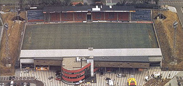 Stadion de Vliert rond de eeuwwiseling